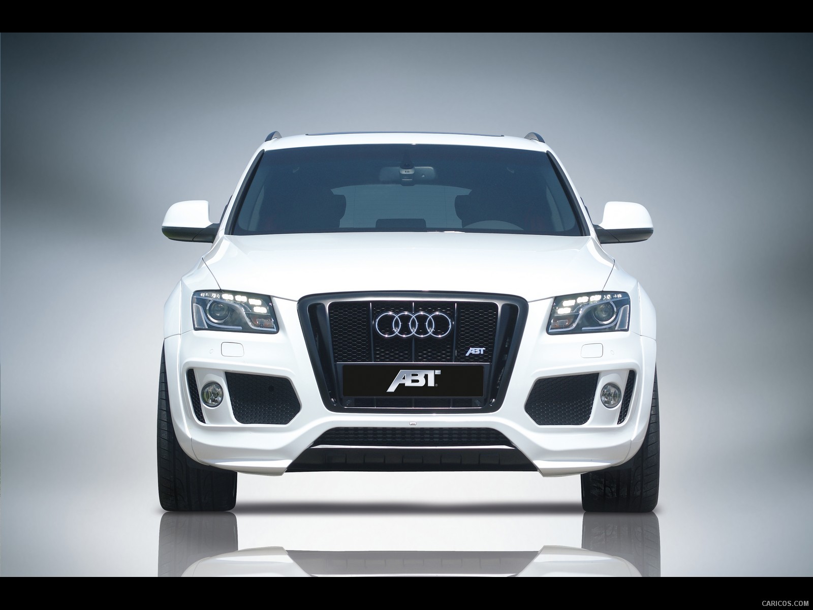The models of Audi - Q5 and A4