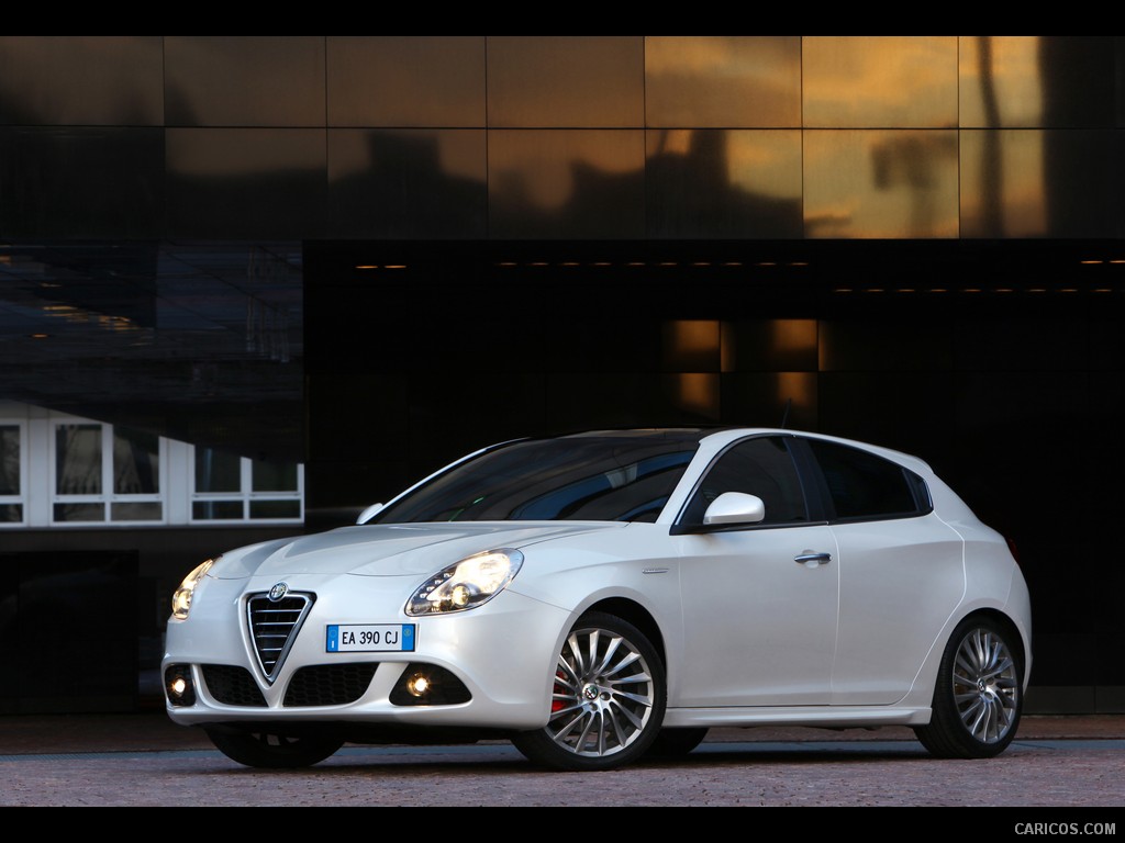 2011 Alfa Romeo Giulietta  - Front Left Quarter View , 1024x768, #1 of 48