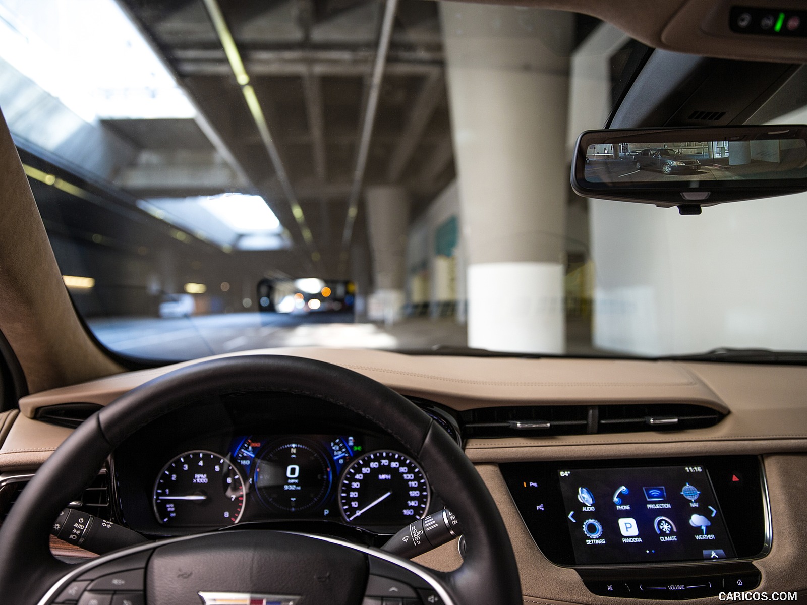 2017 Cadillac XT5 Platinum - Maple Sugar Interior with Jet Black