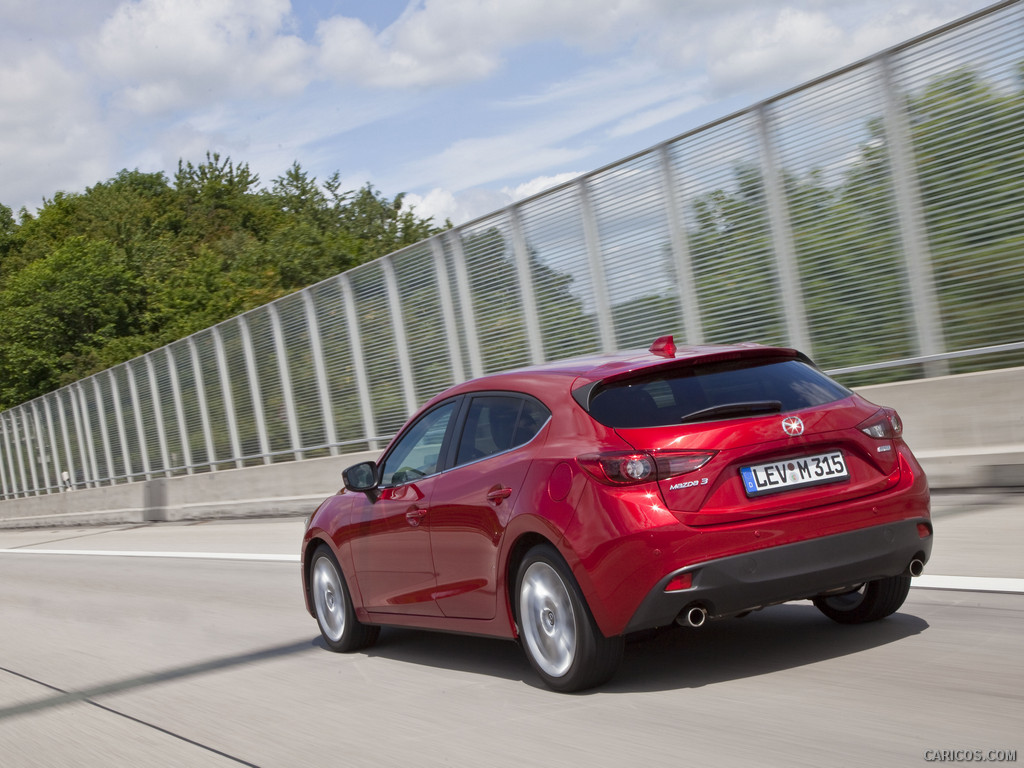 2014_mazda3_12_1024x768.jpg