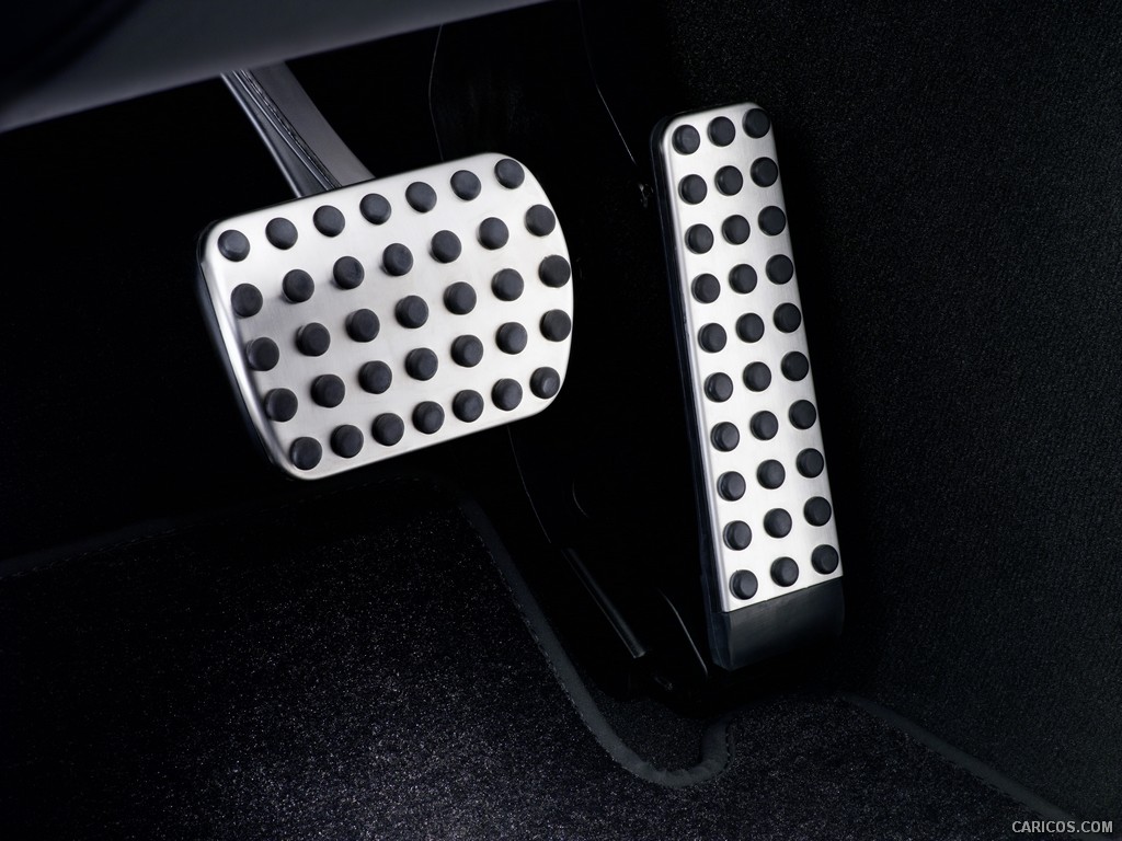 Mercedes-Benz CLS Grand Edition Wallpaper 