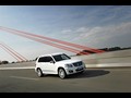 Mercedes-Benz GLK-Class  - Front Right Quarter 