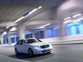 Mercedes-Benz S400 BlueHyrbid  - Front Right Quarter 