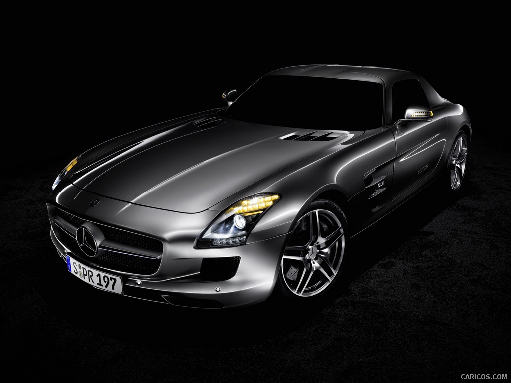 Mercedes-Benz SLS AMG Wallpaper 