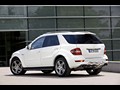 2011 Mercedes-Benz ML63 AMG - Picture # 3