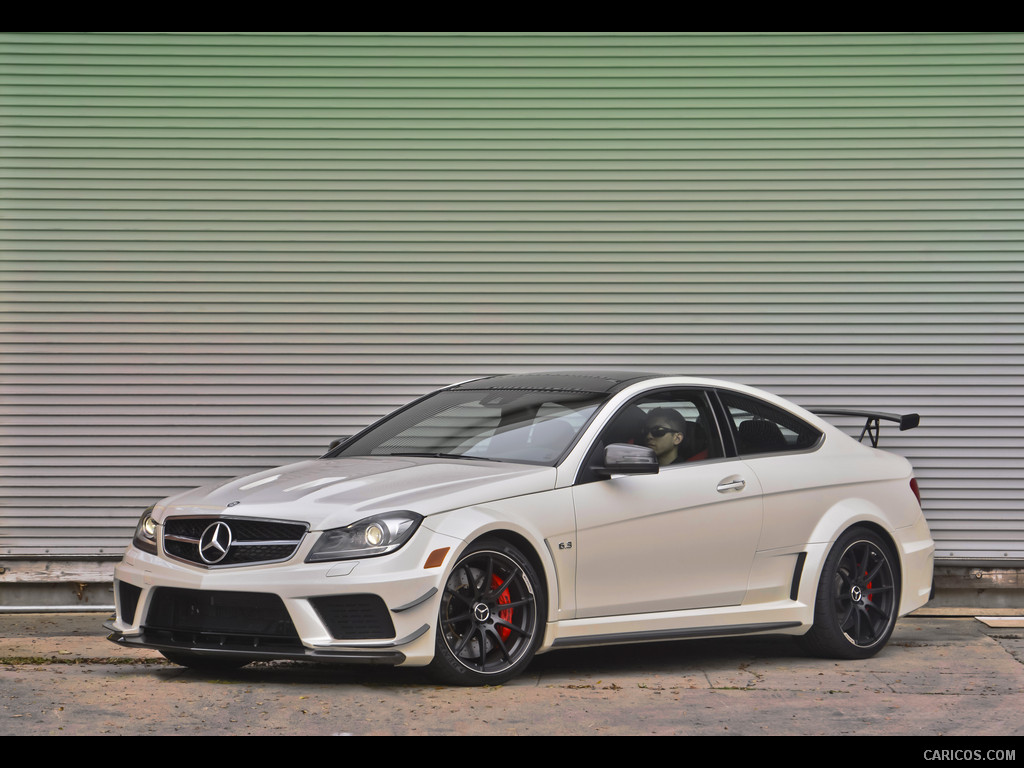 2012 M-Benz C63 AMG Black Series Aerodynamics Package Diamond White  - Front, 1024x768, #28 of 136