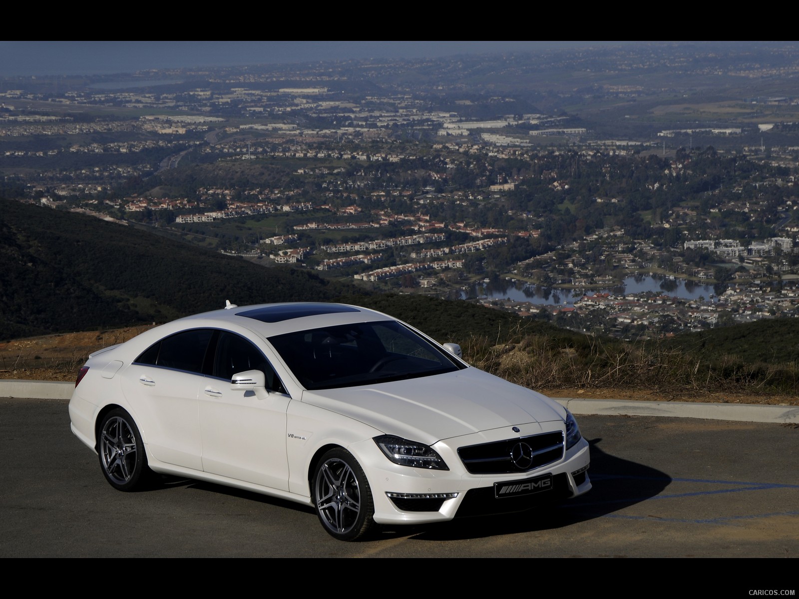 Mercedes-Benz CLS63 AMG (2012) US-Version - Diamond White - Side 