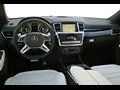 Mercedes-Benz (2012) ML 63 AMG  - Interior