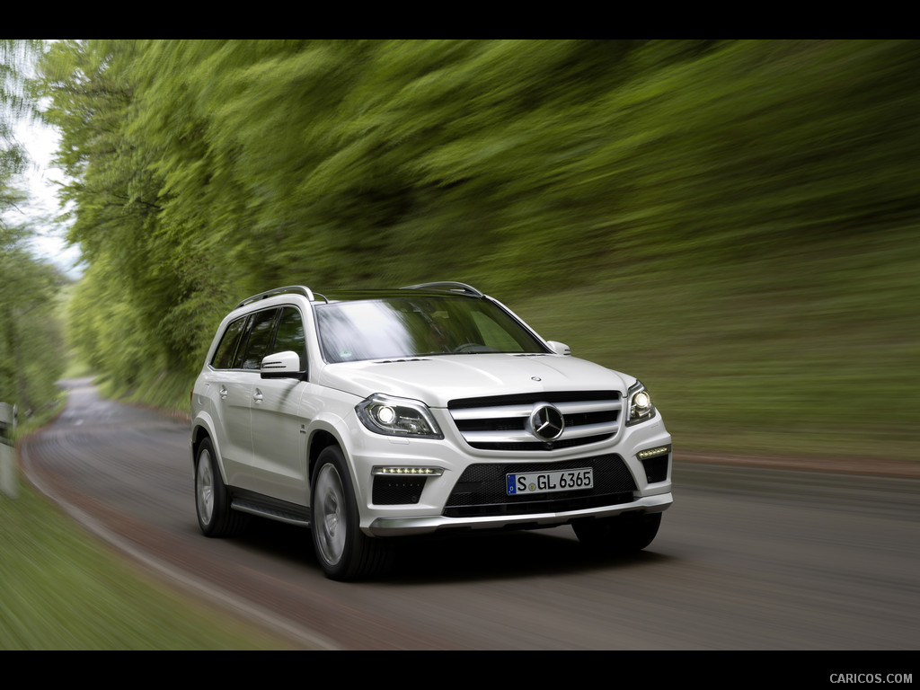 Mercedes-Benz GL63 AMG Wallpaper 