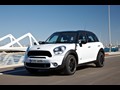 Mini Countryman (2011)  - Front Left Quarter 
