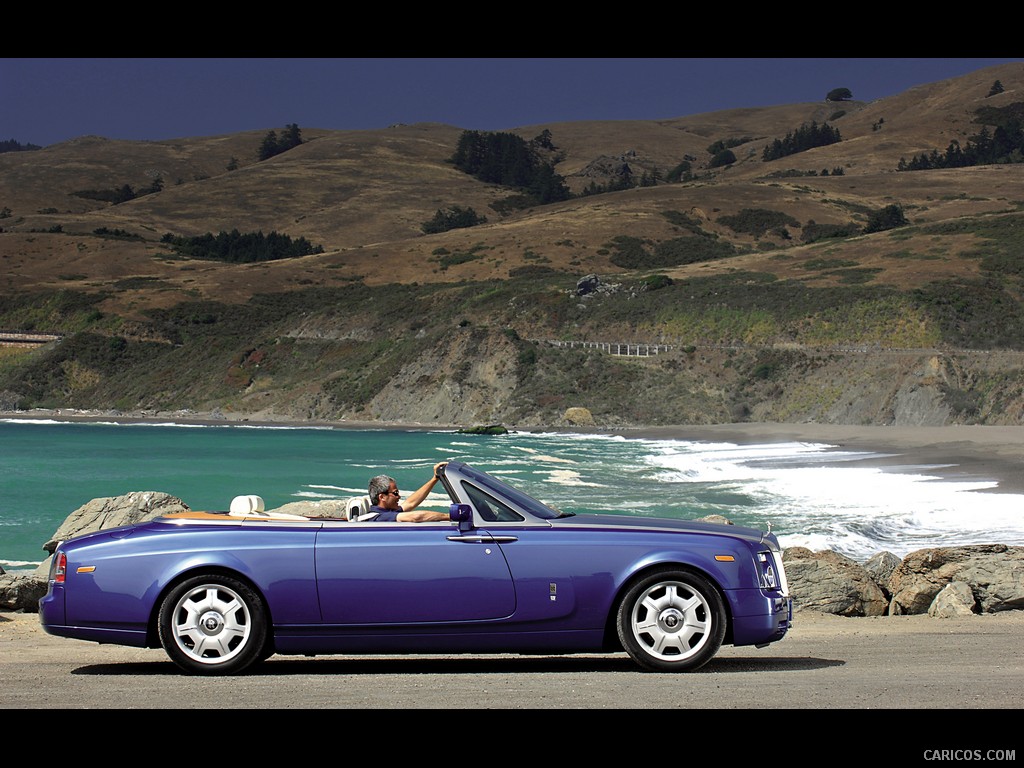 Rolls-Royce Phantom Drophead coupe Wallpaper 