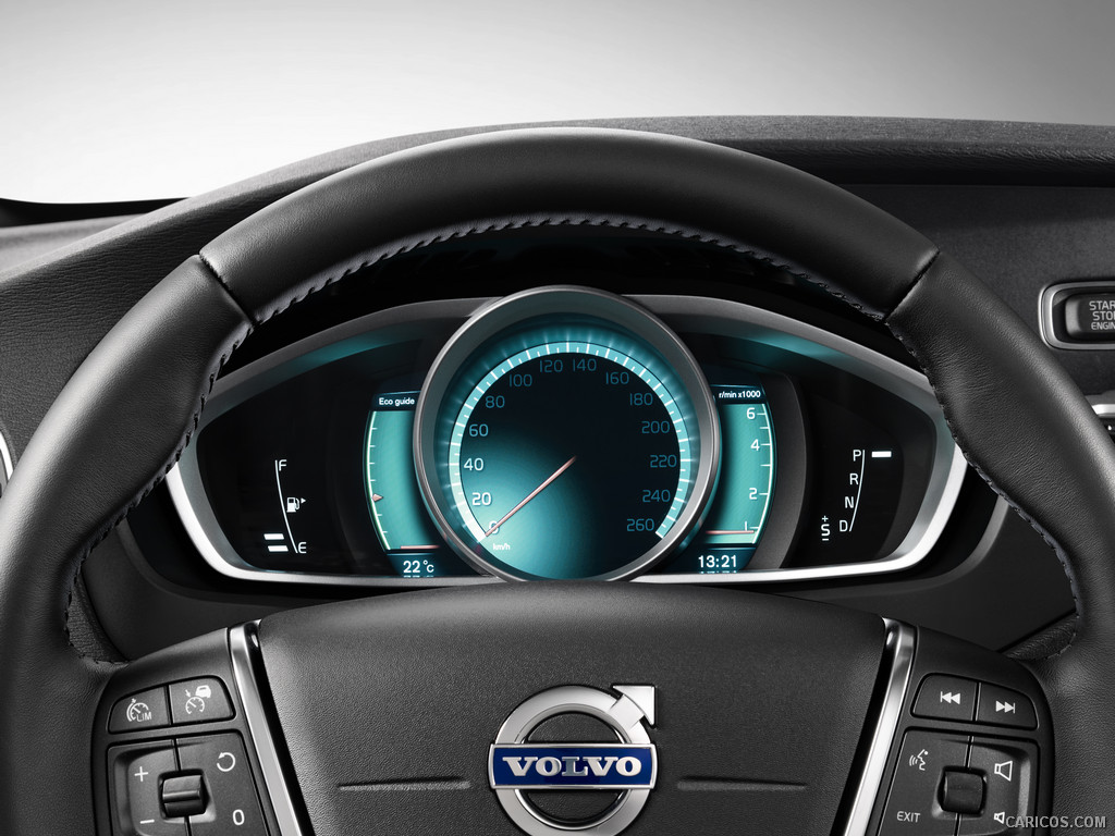 2013_volvo_v40_cross_country_28_1024x768