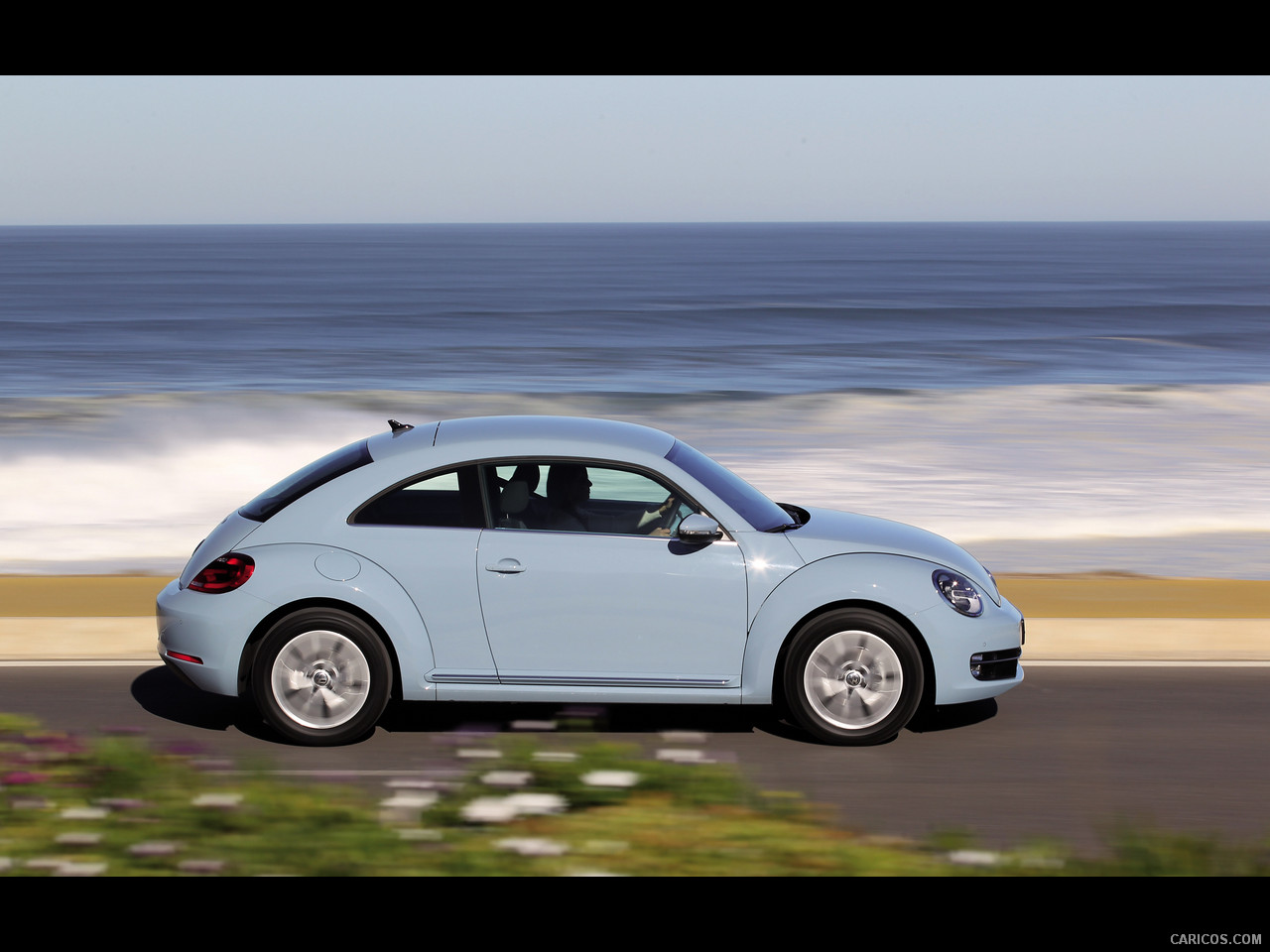 2012 Volkswagen Beetle Light Blue Side Wallpaper 90 1280x960