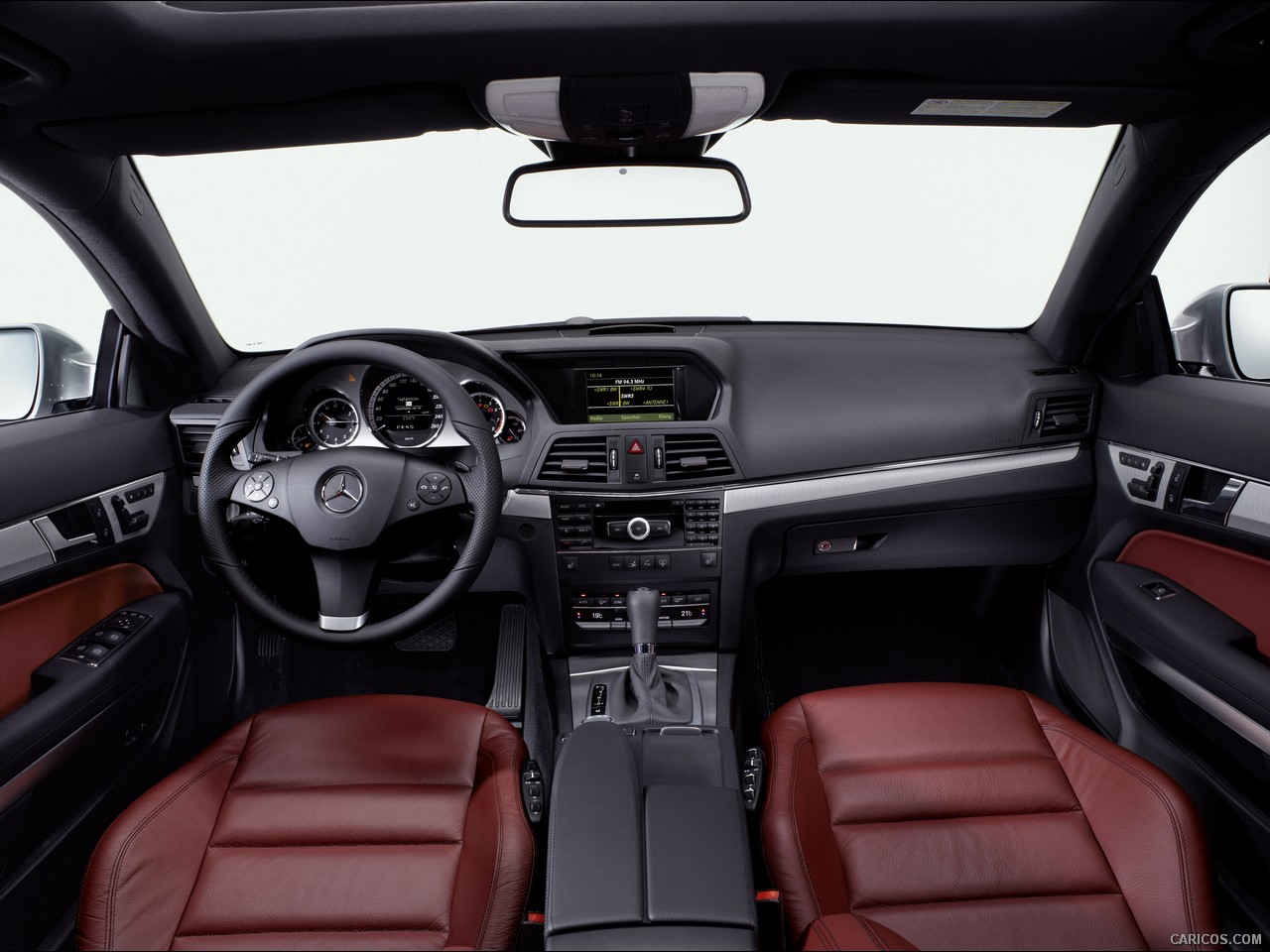 2010 Mercedes Benz E Class Coupe Interior Front Seats View