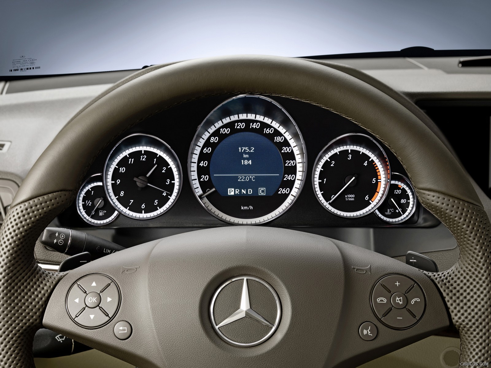 2010 Mercedes-Benz E-Class Coupe - Interior Steering Wheel ...