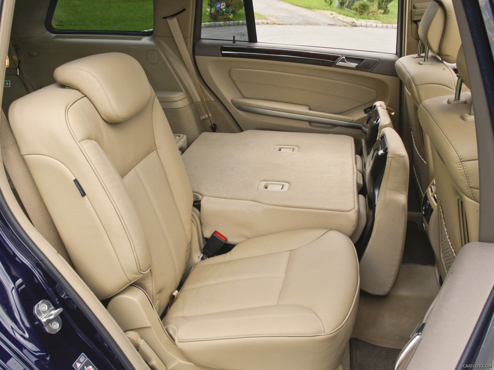 2010 Mercedes Benz Gl450 Interior Rear Seats Wallpaper 104