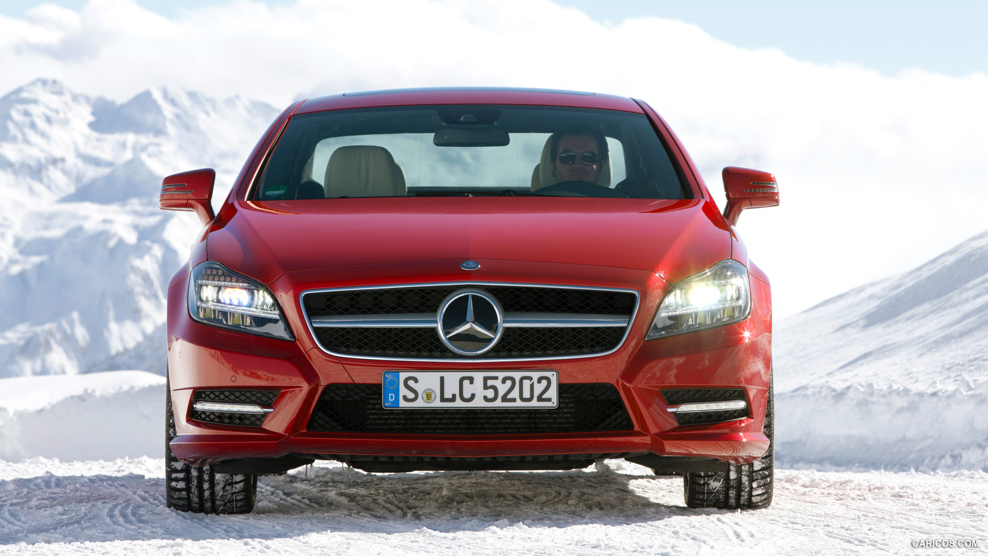 Mercedes-Benz CLS350 CDI 4MATIC (2012)  - Front Angle , #2 of 15