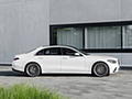2021 Mercedes-Benz S-Class (Color: Diamond White) - Side