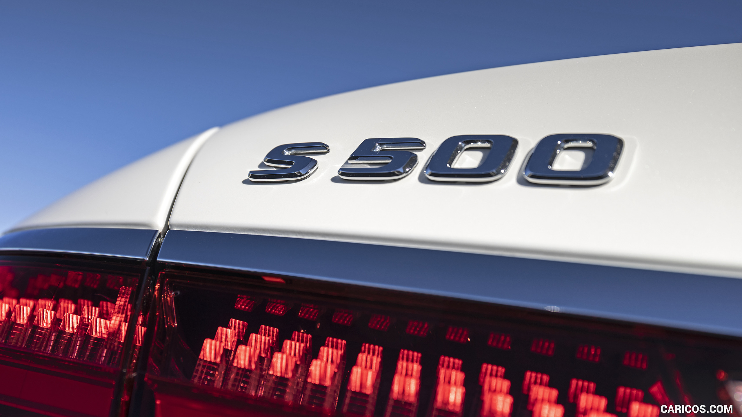 2021 Mercedes-Benz S 500 4MATIC AMG line (Color: Designo Diamond White Bright) - Badge, #256 of 316
