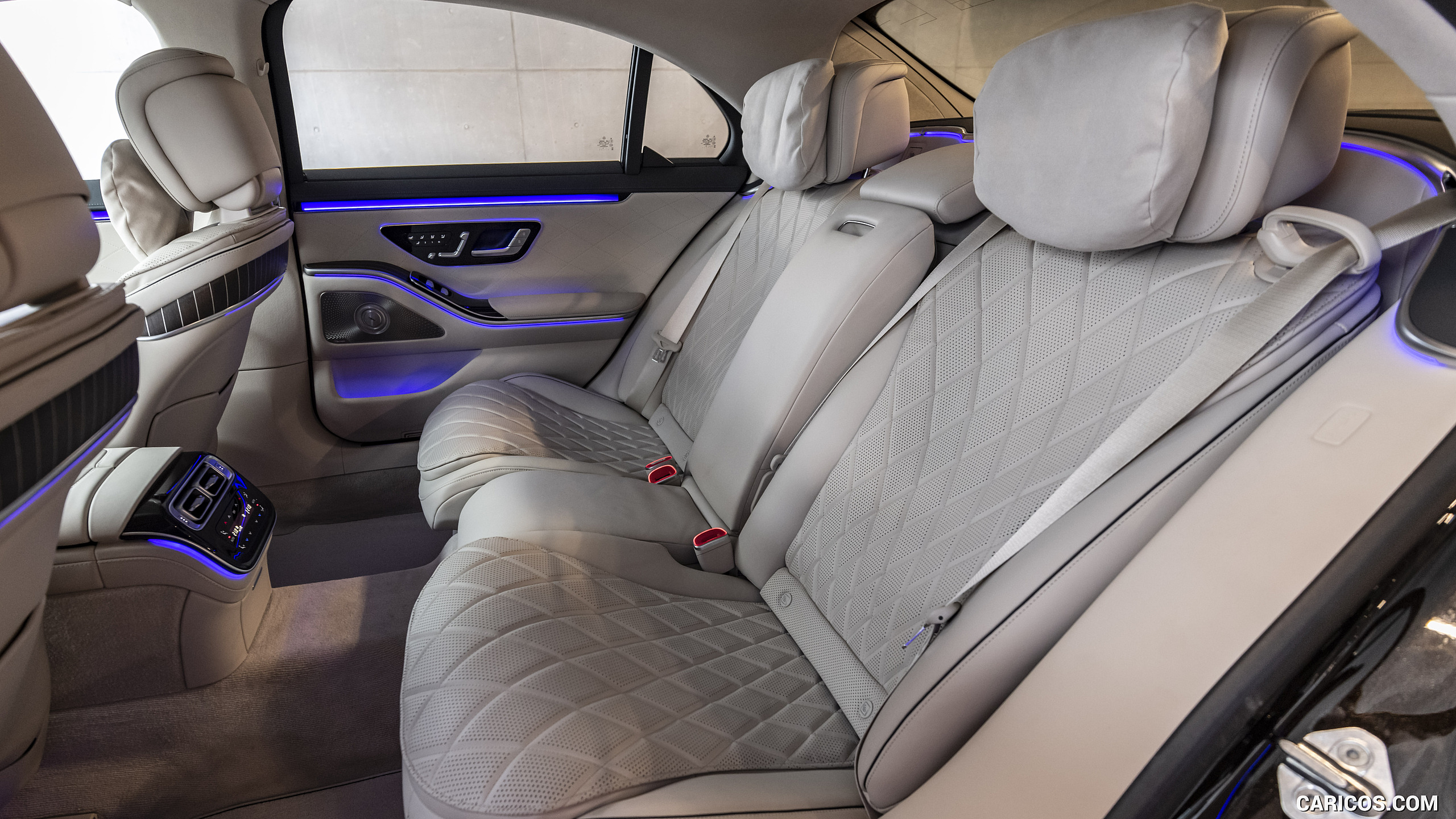 2021 Mercedes-Benz S 500 4MATIC AMG Line - Interior, Rear Seats, #315 of 316