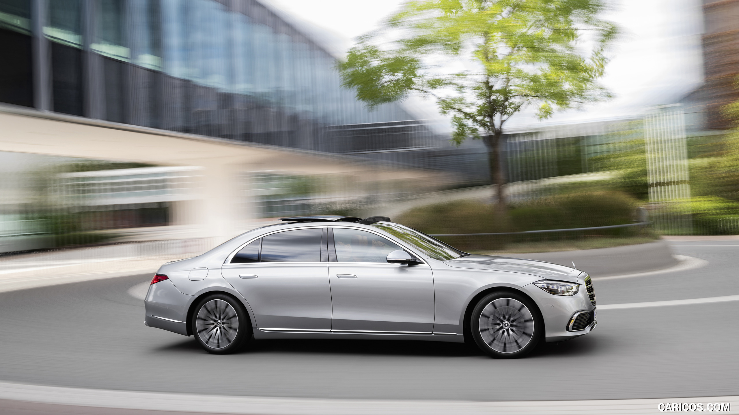 2021 Mercedes-Benz S-Class (Color: High-tech Silver) - Side, #49 of 316