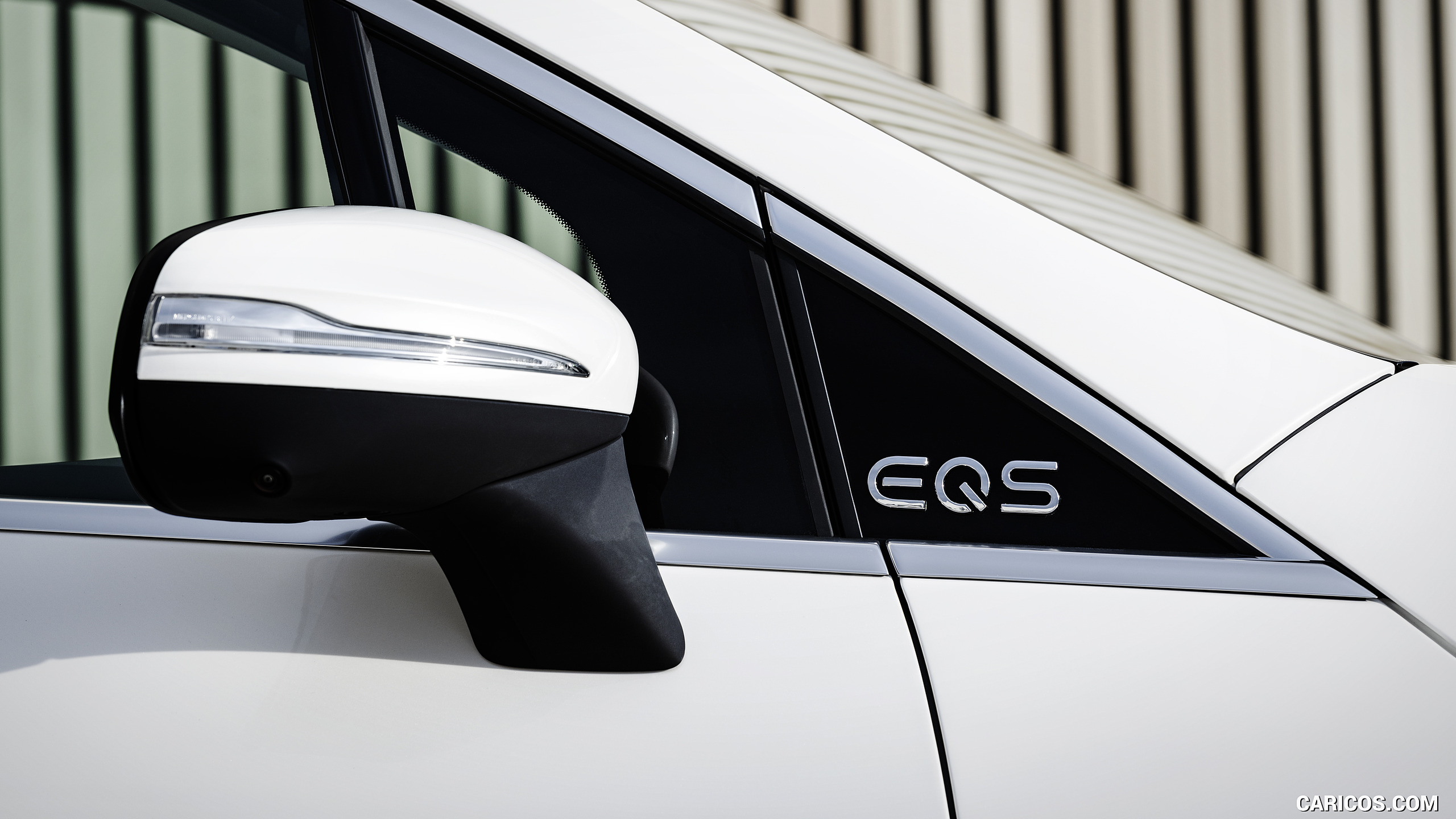 2023 Mercedes-Benz EQS SUV AMG Line (Color: Diamond White) - Mirror, #56 of 107