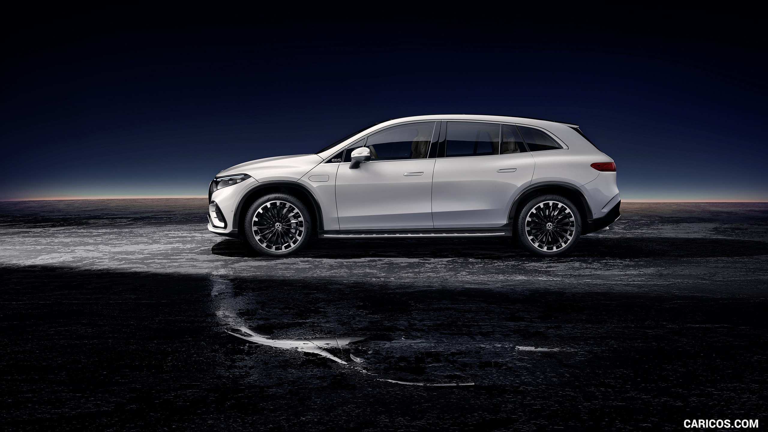 2023 Mercedes-Benz EQS SUV AMG Line (Color: Diamond White) - Side, #71 of 107